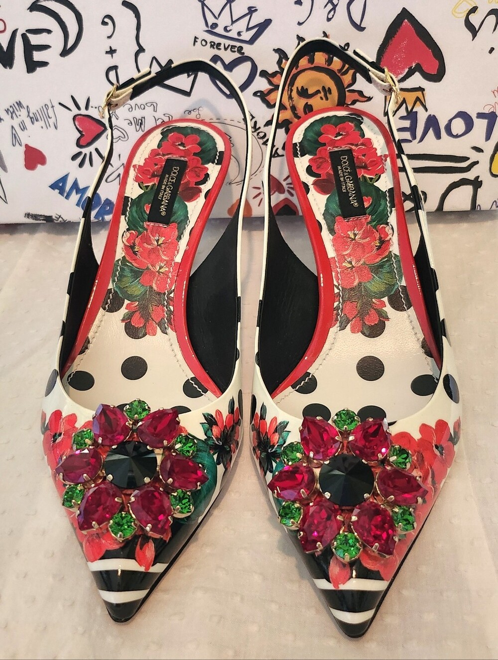 Dolce Gabbana $1295 Crystal Jeweled Patent Leather Pump 9.5/39.5 NWOB ITALY